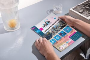 mains tenant le catalogue de formations